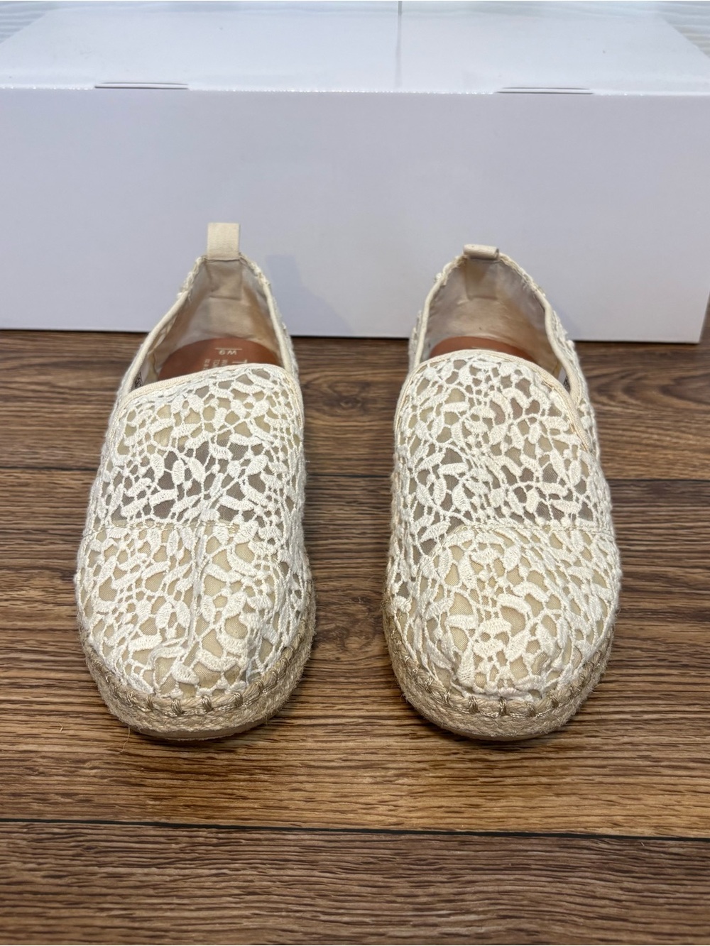 TOMS Crochet Espadrille Flats W9 Boho Coastal Slip On Shoes Ivory